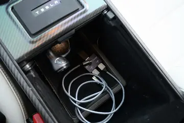 Vehicle image 101