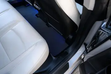 Vehicle image 116