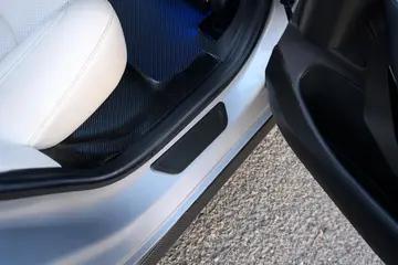 Vehicle image 120