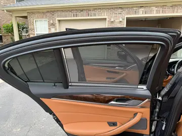 Vehicle image 60
