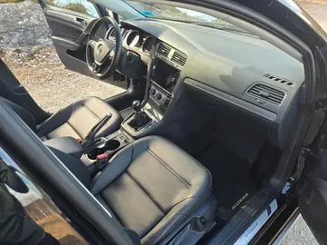 Vehicle image 43