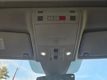 Vehicle image 47