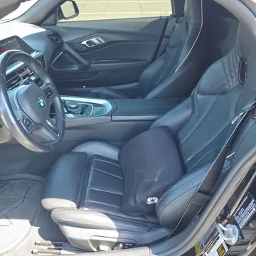 Vehicle image 33