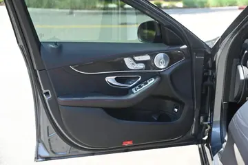 Vehicle image 42