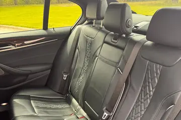 Vehicle image 28