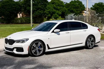 2017 BMW 750i