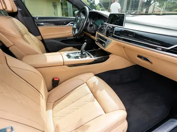 Vehicle image 53