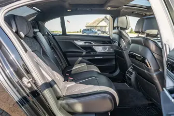 Vehicle image 47