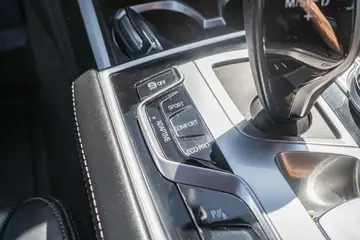 Vehicle image 58