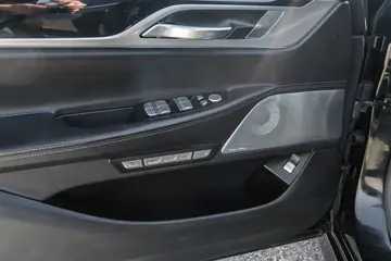 Vehicle image 75