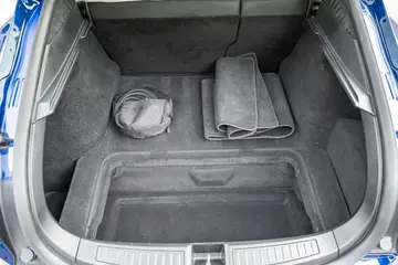 Vehicle image 82