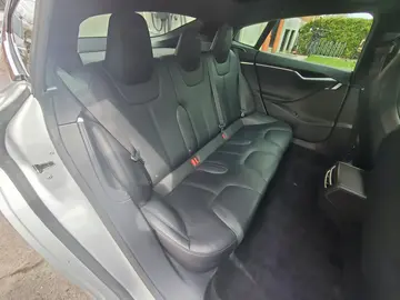 Vehicle image 113