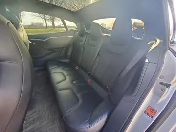 Vehicle image 114
