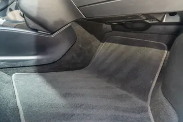 Vehicle image 102