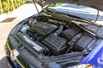 Vehicle image 64