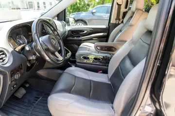 Vehicle image 61