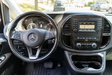 Vehicle image 79