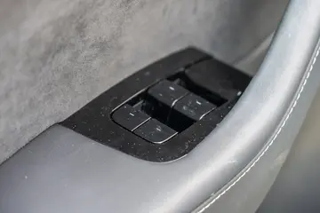 Vehicle image 123