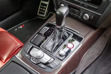 Vehicle image 105