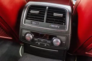 Vehicle image 119
