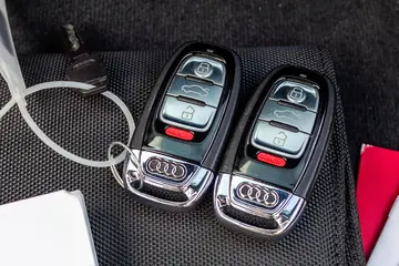 Vehicle image 190
