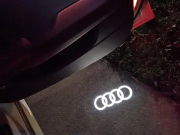 Vehicle image 201