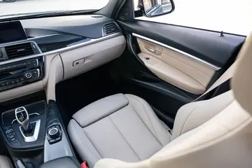 Vehicle image 47