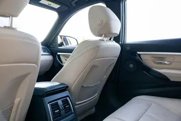 Vehicle image 51