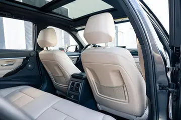 Vehicle image 52