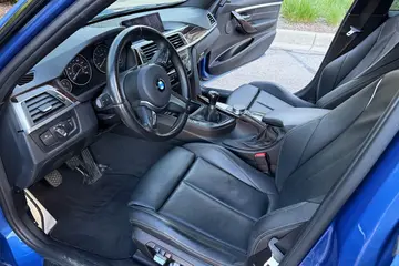 Vehicle image 46