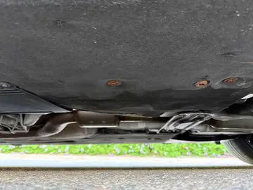 Vehicle image 73
