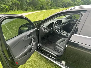 Vehicle image 42
