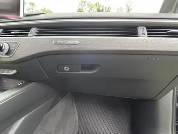 Vehicle image 57