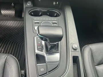 Vehicle image 63