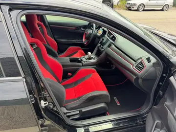 Vehicle image 39