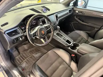 Vehicle image 39