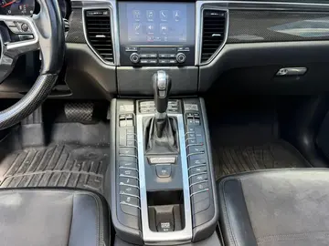 Vehicle image 47