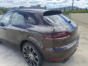 Vehicle image 41