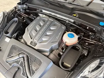 Vehicle image 102
