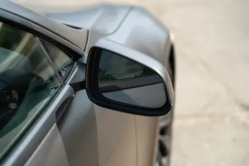 Vehicle image 32