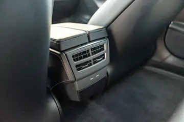 Vehicle image 90