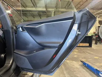Vehicle image 101