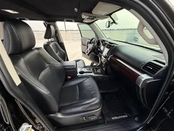 Vehicle image 47