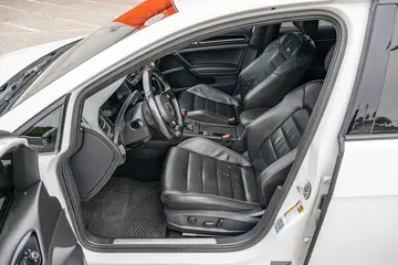 Vehicle image 52