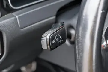Vehicle image 65