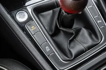 Vehicle image 81