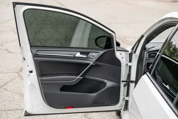 Vehicle image 102