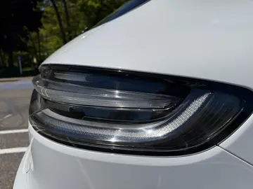 Vehicle image 38