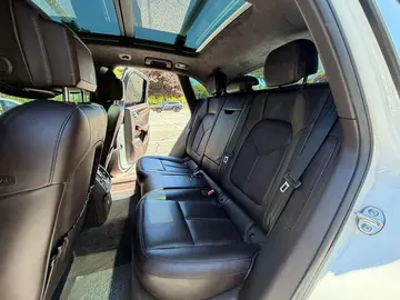 Vehicle image 75