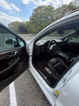 Vehicle image 107